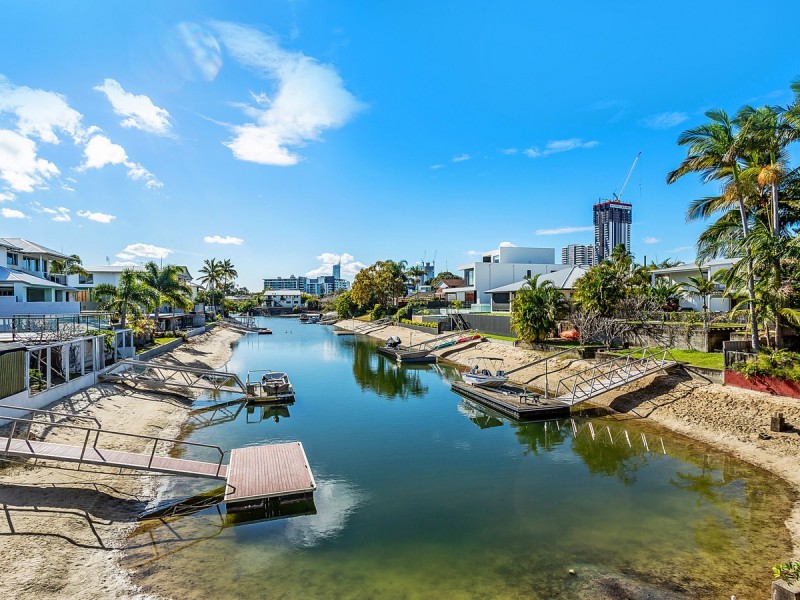 5 Merrimac Boulevard, Broadbeach Waters QLD 4218