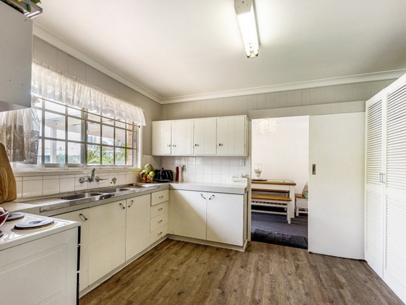 5 Merrimac Boulevard, Broadbeach Waters QLD 4218