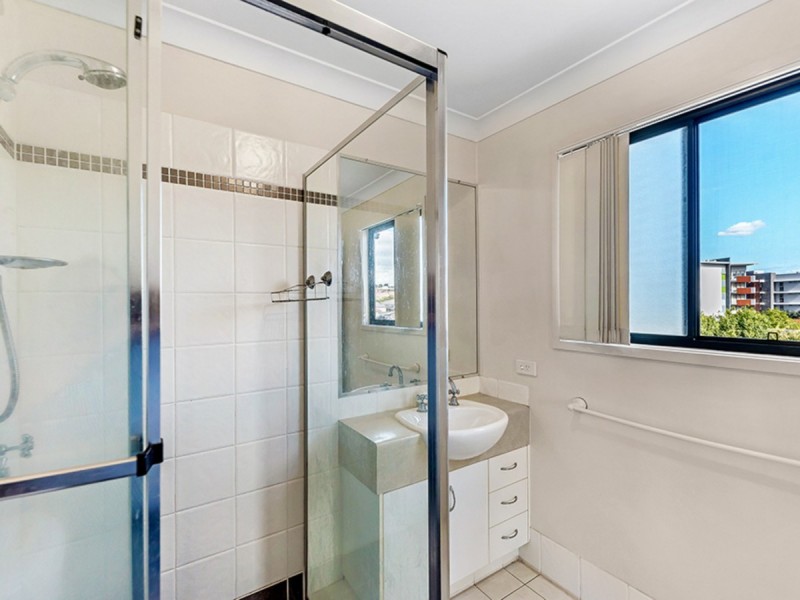 6/34 North Shore Avenue, Varsity Lakes QLD 4227