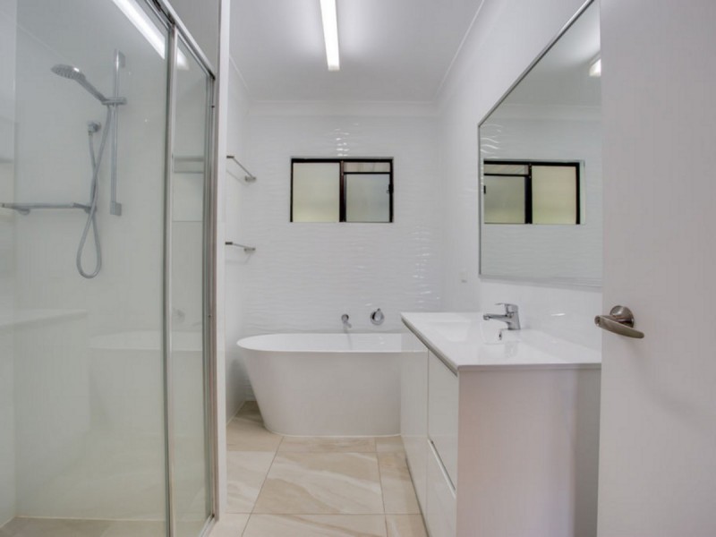 9 Satellite Crt, Mudgeeraba QLD 4213