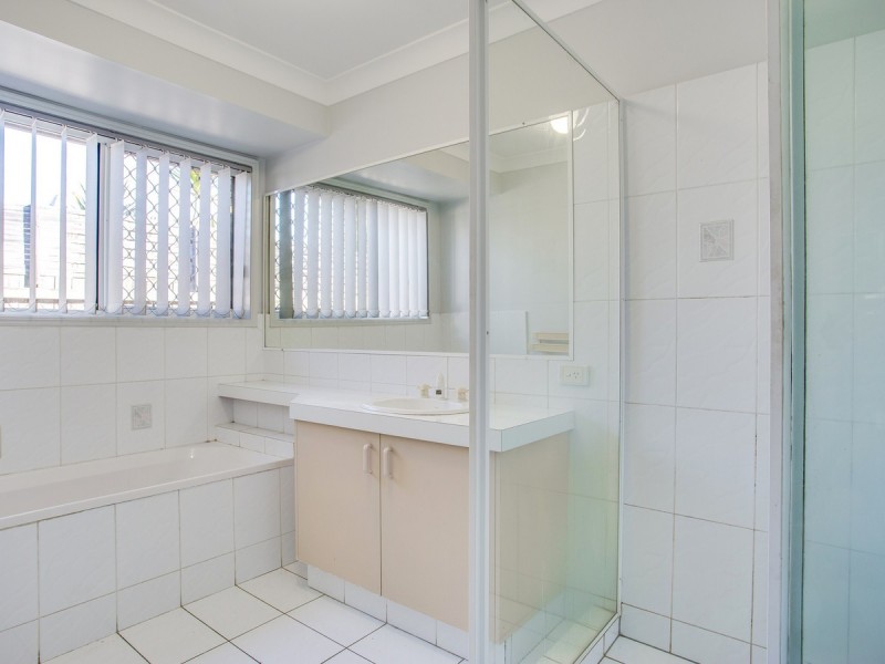 19 Outrigger Drive, Robina QLD 4226