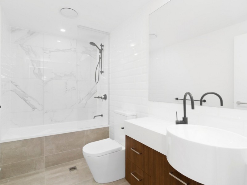 1204/397 Christine Avenue, Varsity Lakes QLD 4227