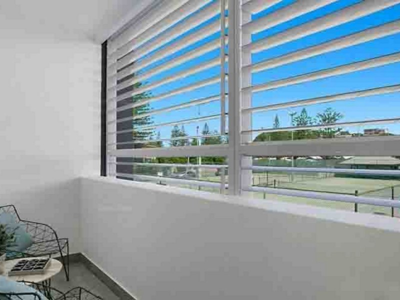 2/2097 Gold Coast Highway, Miami QLD 4220