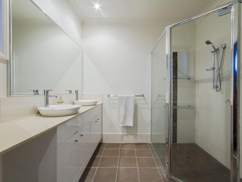 25 Worchester Terrace, Reedy Creek QLD 4227