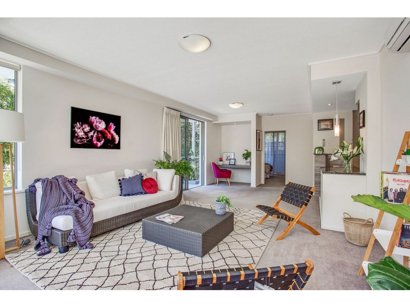 204/50 Riverwalk Avenue, Robina QLD 4226