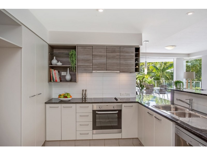 204/50 Riverwalk Avenue, Robina QLD 4226