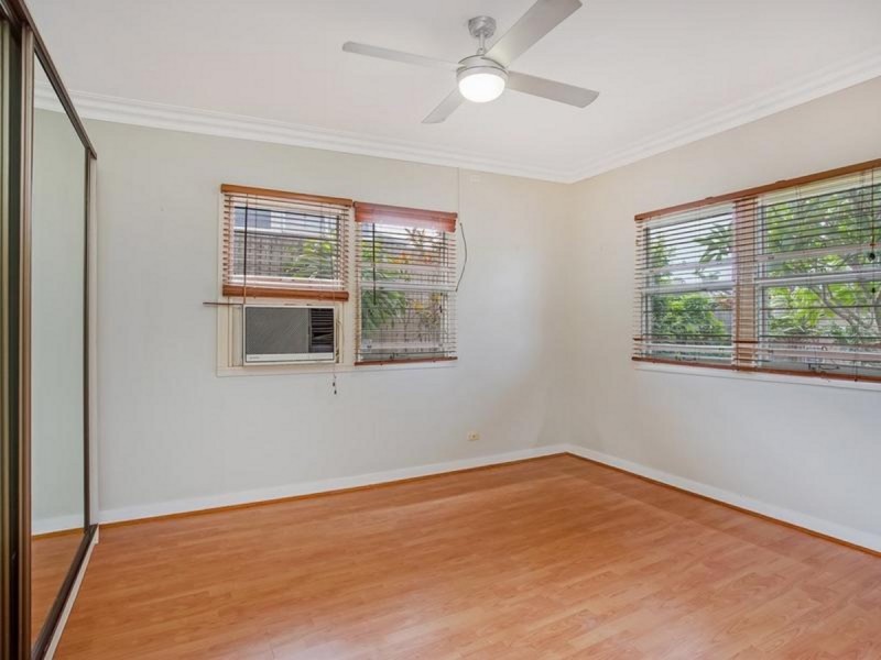 102 Central Street, Labrador QLD 4215