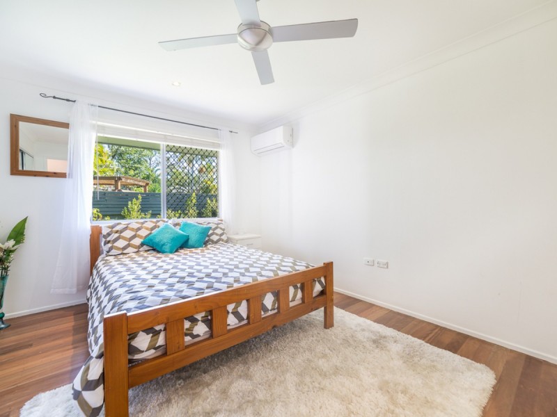 6 Tangerine Row, Ashmore QLD 4214