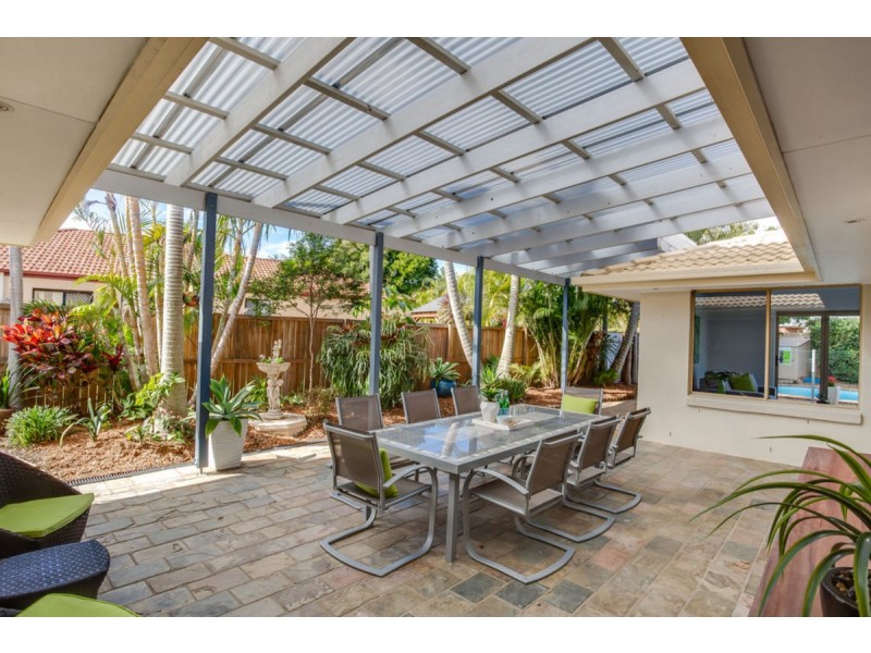 12 Whitehead Drive, Burleigh Waters QLD 4220