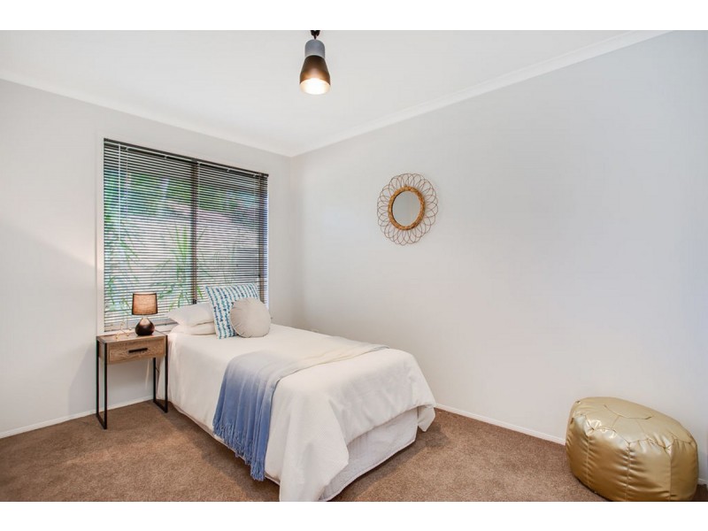 12 Whitehead Drive, Burleigh Waters QLD 4220