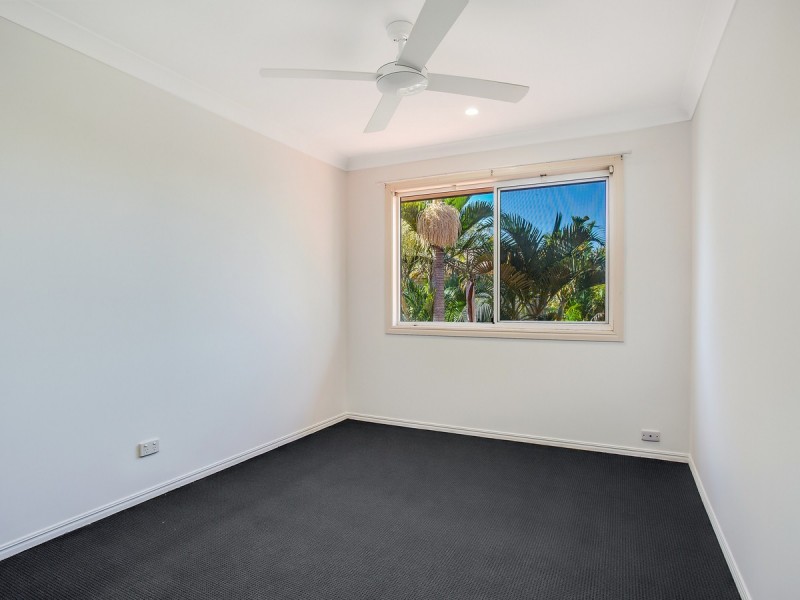 11 Thyme Court, Runaway Bay QLD 4216
