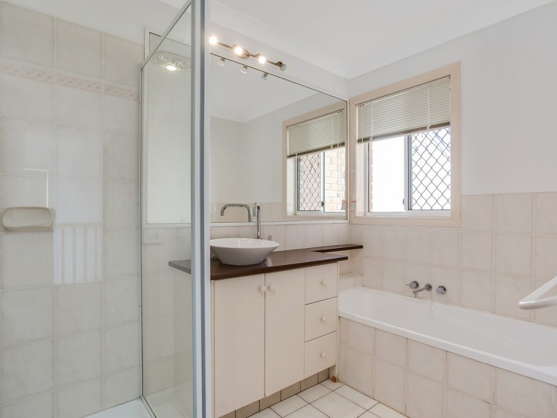 11 Thyme Court, Runaway Bay QLD 4216