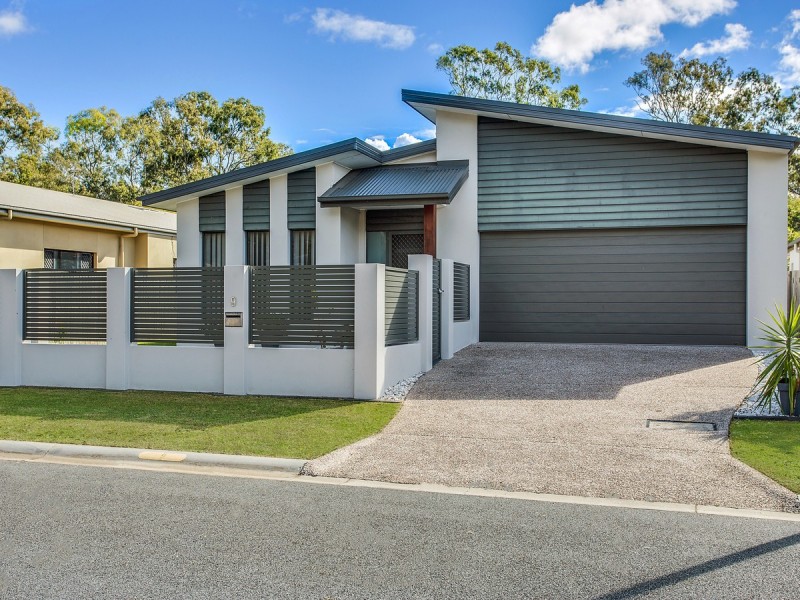 9 Laura Place, Varsity Lakes QLD 4227