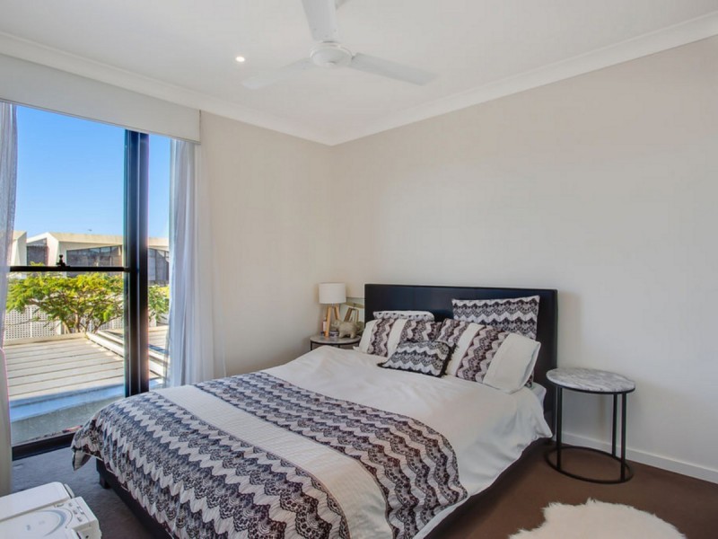 47 Peninsula Drive, Robina QLD 4226