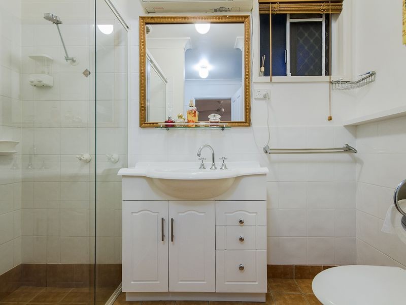 22 Barrier Reef Drive, Mermaid Waters QLD 4218