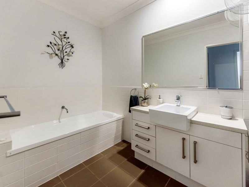 1/62 Bayswater Avenue, Varsity Lakes QLD 4227