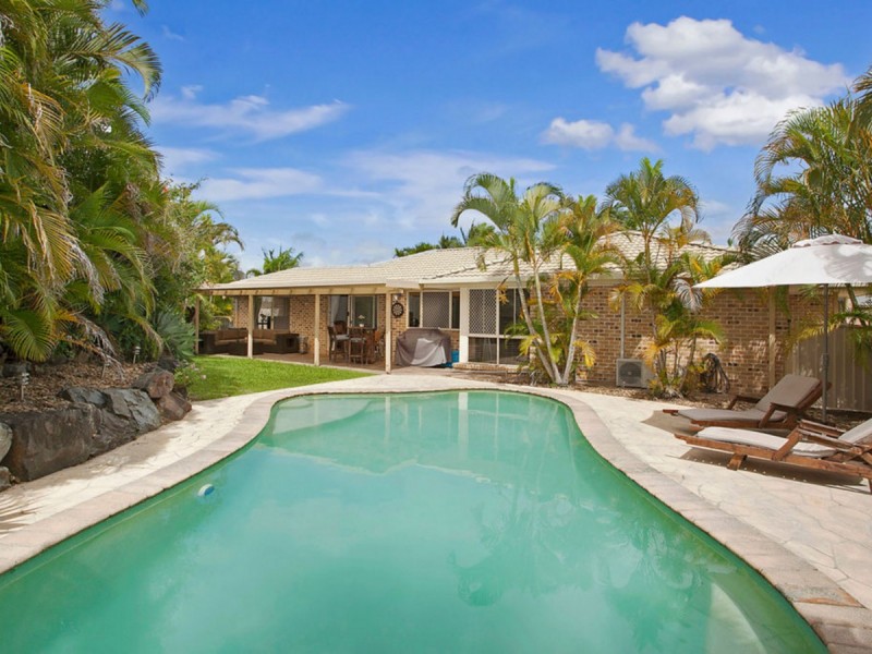 4 Hindmarsh  Court, Robina QLD 4226