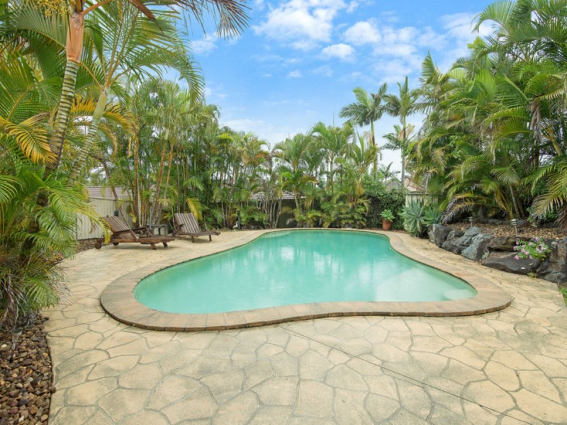 4 Hindmarsh  Court, Robina QLD 4226