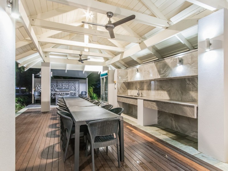 841 Legend Trail, Robina QLD 4226