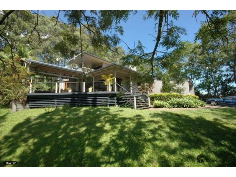 4 Coastview Crescent, Tallai QLD 4213