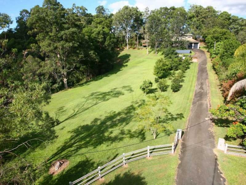 4 Coastview Crescent, Tallai QLD 4213