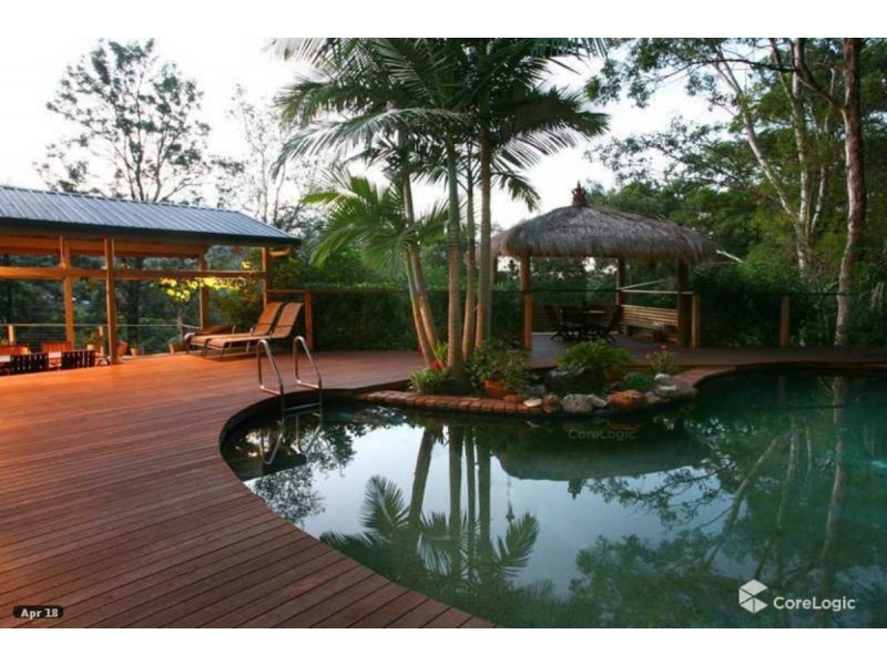 4 Coastview Crescent, Tallai QLD 4213