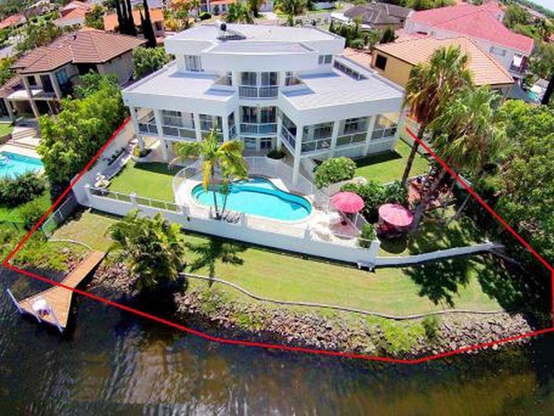 5 Malanda Place, Robina QLD 4226