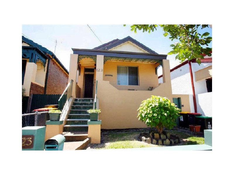 123 Warren Road, Marrickville NSW 2204