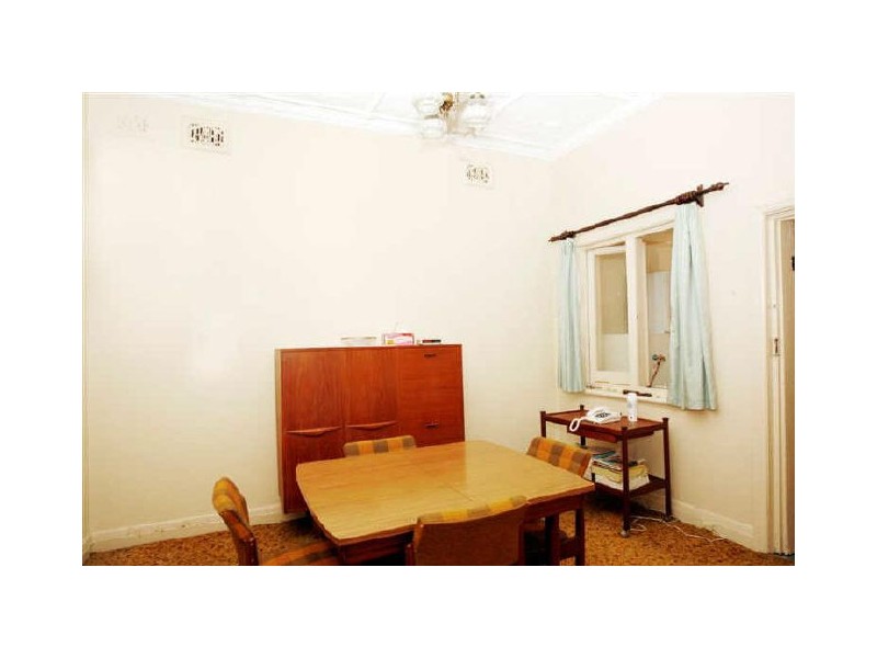 123 Warren Road, Marrickville NSW 2204