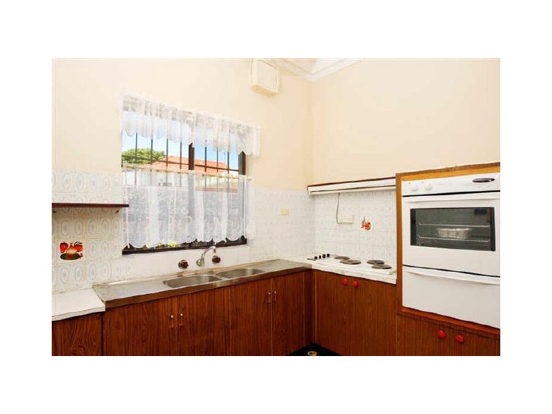 123 Warren Road, Marrickville NSW 2204