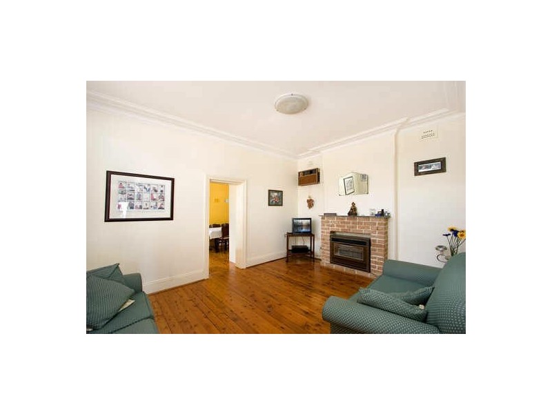 13 Bedford Crescent, Dulwich Hill NSW 2203