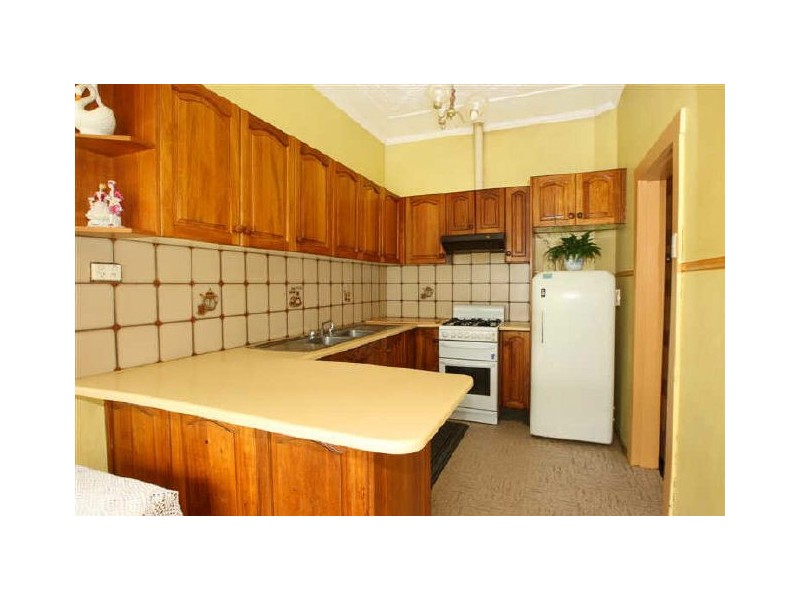 1 Warren Road, Marrickville NSW 2204