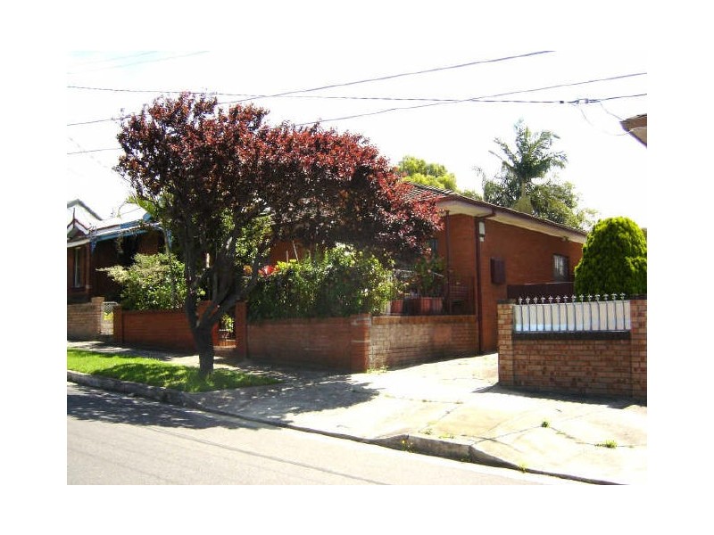 13 Charlotte Ave, Marrickville NSW 2204