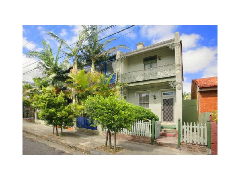 70 Yelverton Street, St Peters NSW 2044