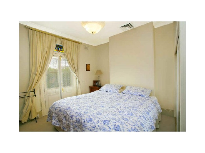 70 Yelverton Street, St Peters NSW 2044
