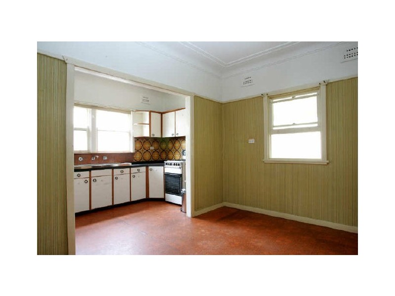 79 Glamis St, Kingsgrove NSW 2208