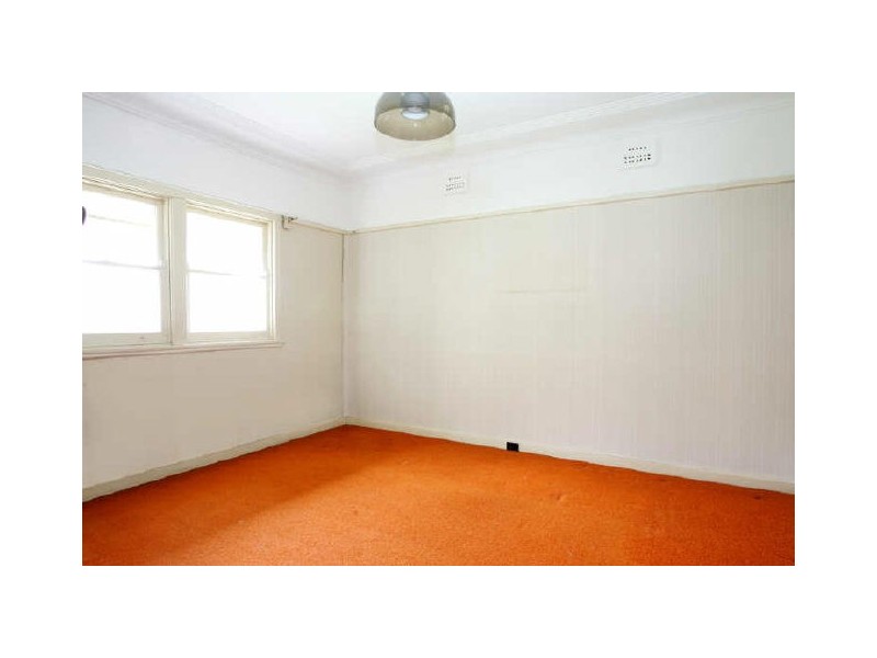 79 Glamis St, Kingsgrove NSW 2208