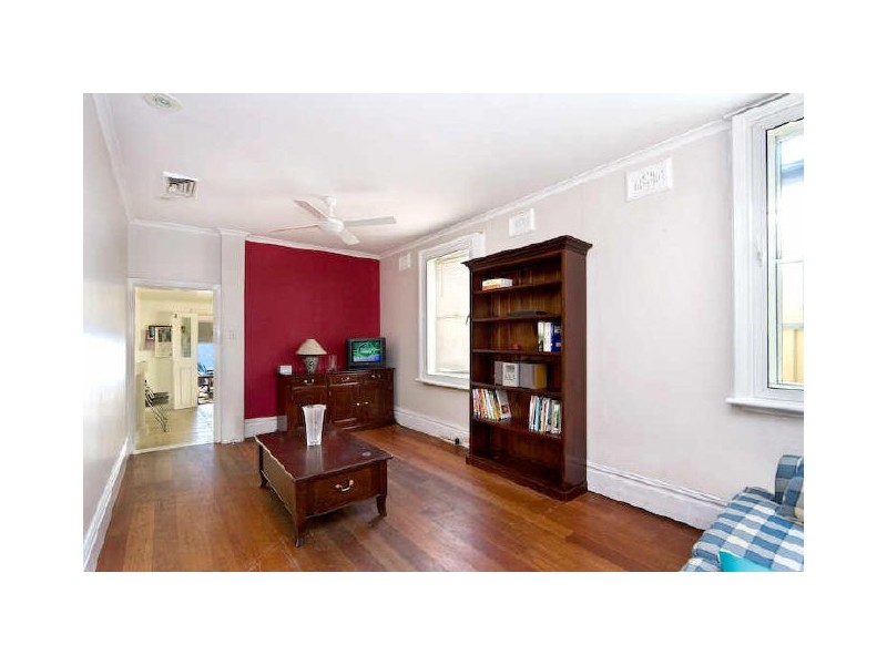 61 Yelverton St, St Peters NSW 2044