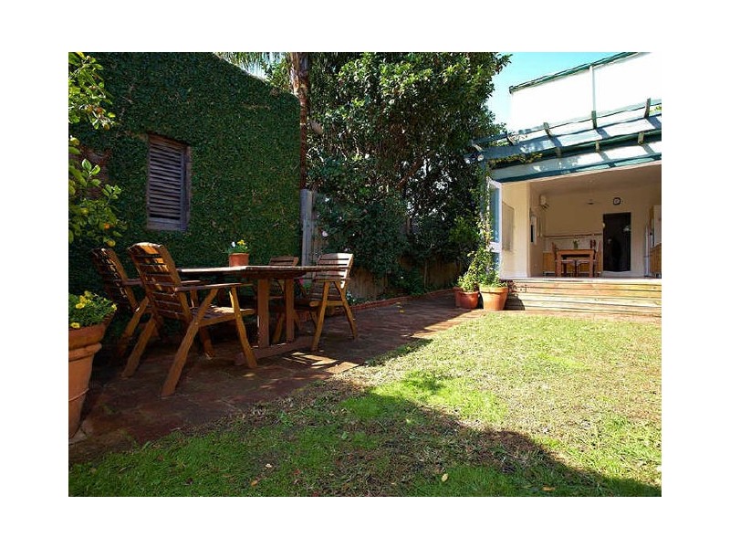 3 Florence Street, St Peters NSW 2044