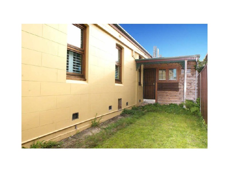 9 Illawarra Rd, Marrickville NSW 2204