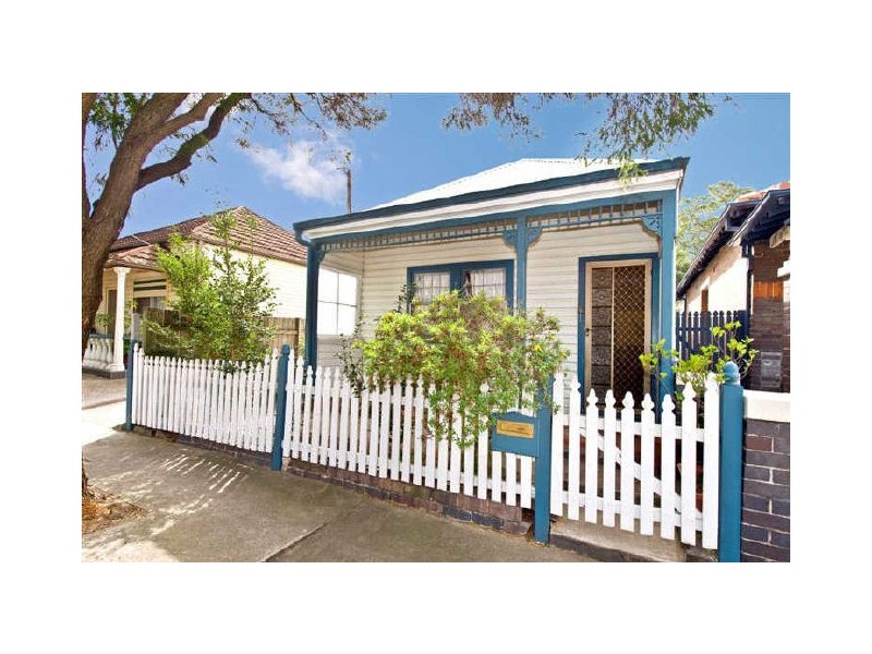 9 Hart Street, Tempe NSW 2044
