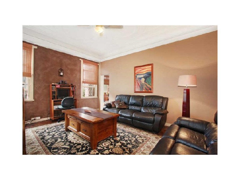 72 Unwins Bridge Rd, St Peters NSW 2044