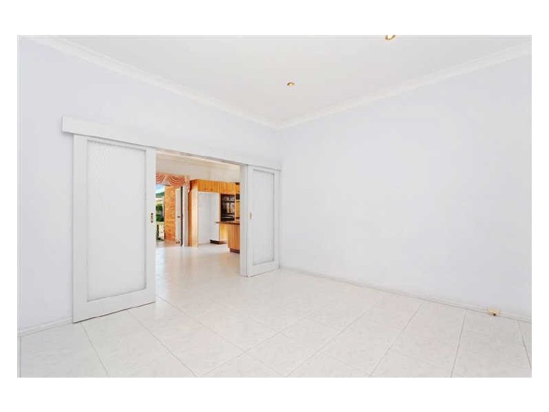 4 Gretchen Ave, Earlwood NSW 2206