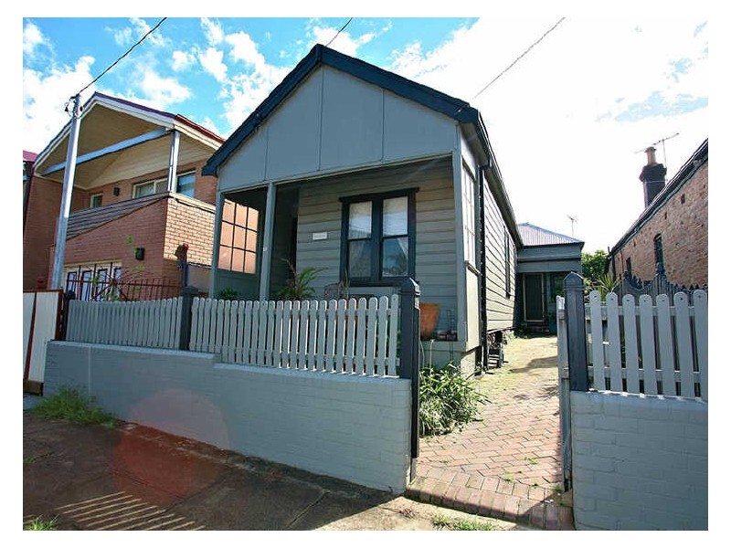 17 Brooklyn Street, Tempe NSW 2044