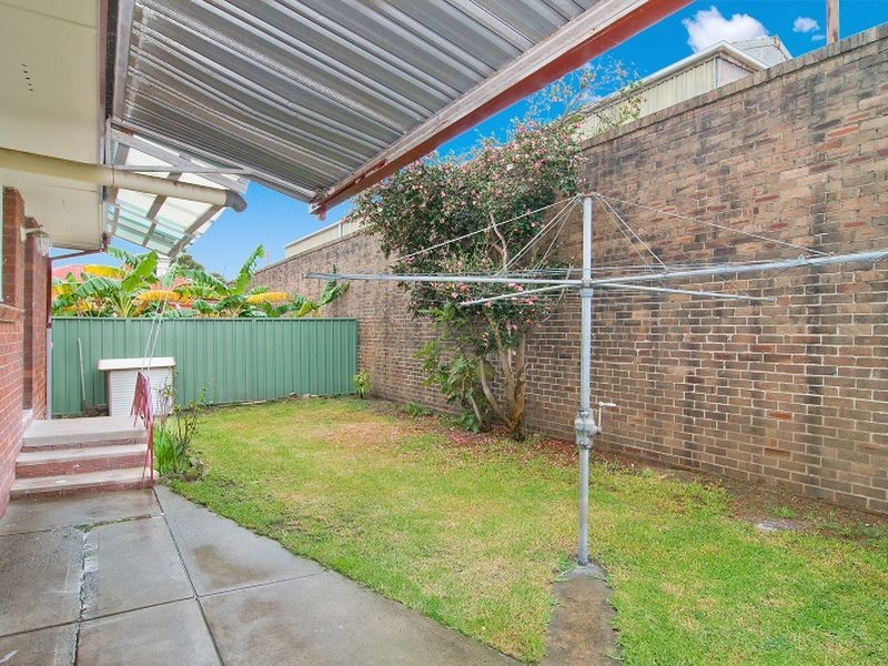2A Leslie Street, Tempe NSW 2044