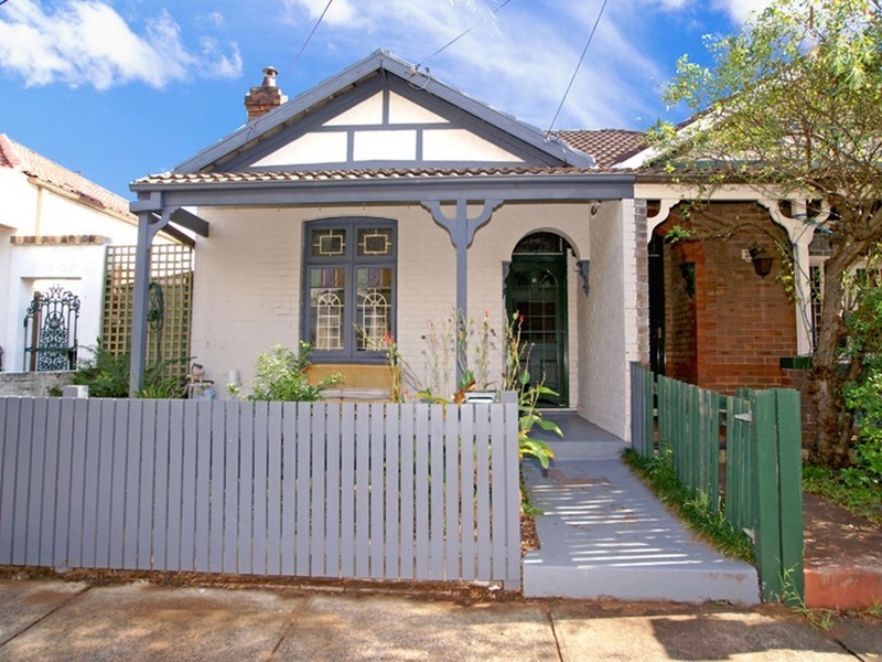17 Gladstone St, Marrickville NSW 2204
