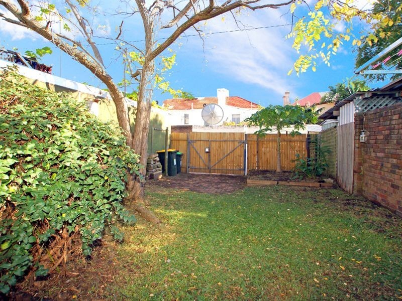 17 Gladstone St, Marrickville NSW 2204