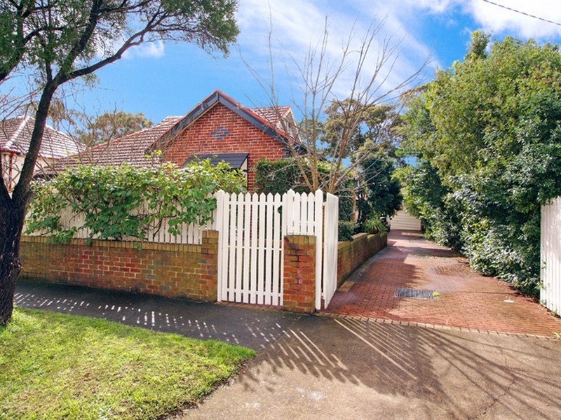 33a Challis Ave, Dulwich Hill NSW 2203