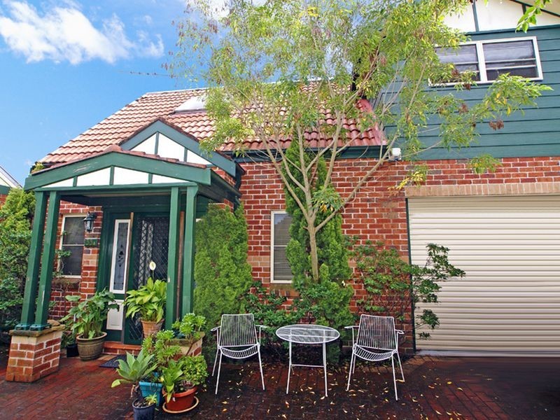 33a Challis Ave, Dulwich Hill NSW 2203