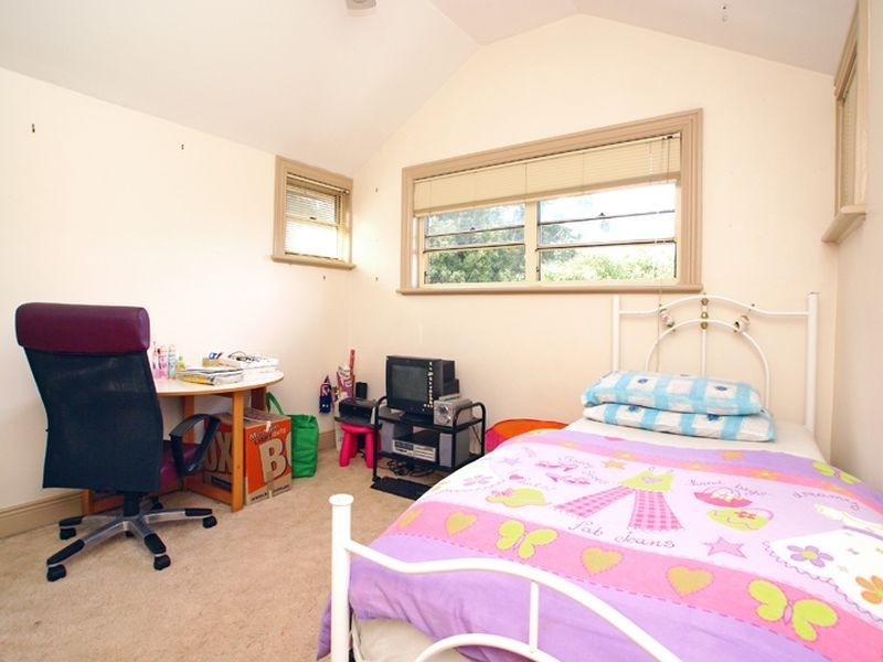 33a Challis Ave, Dulwich Hill NSW 2203